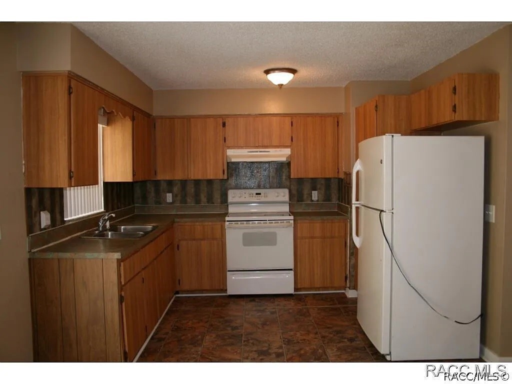 Photo - 3633 E Byrd St