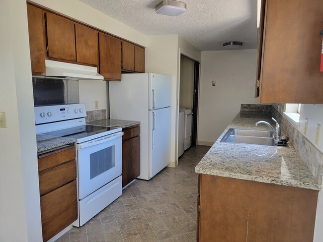 Photo - 20667 Antrim Dr Unit #3