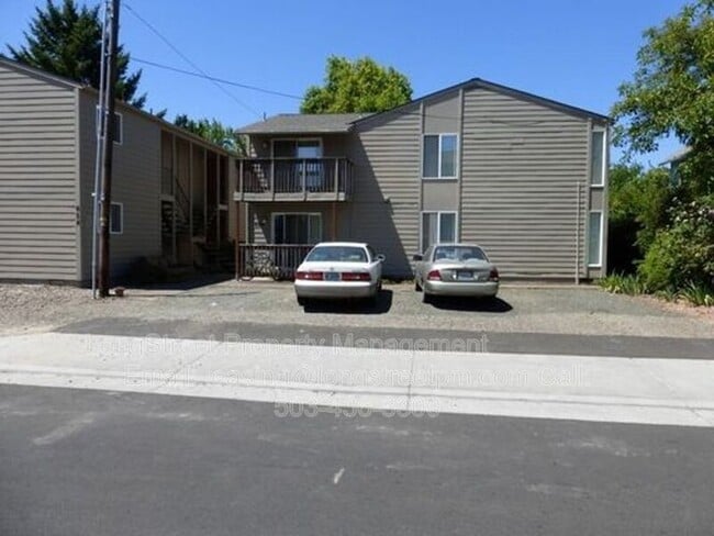 Photo - 644 SW 7th St