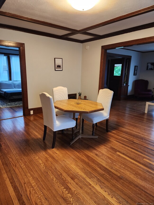 458 Hillside Ave Apartment - Hartford, CT | ForRent.com