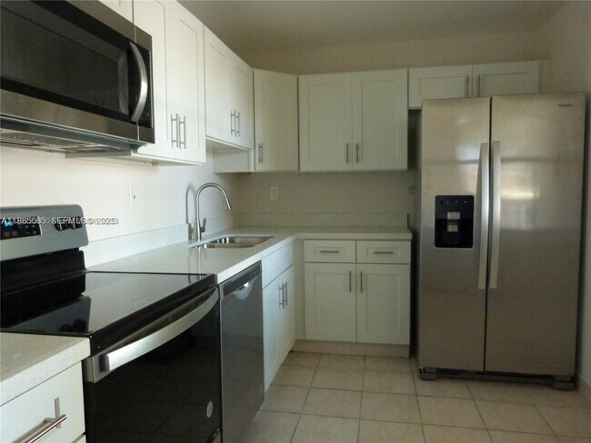 Photo - 6751 N University Dr Unit 204