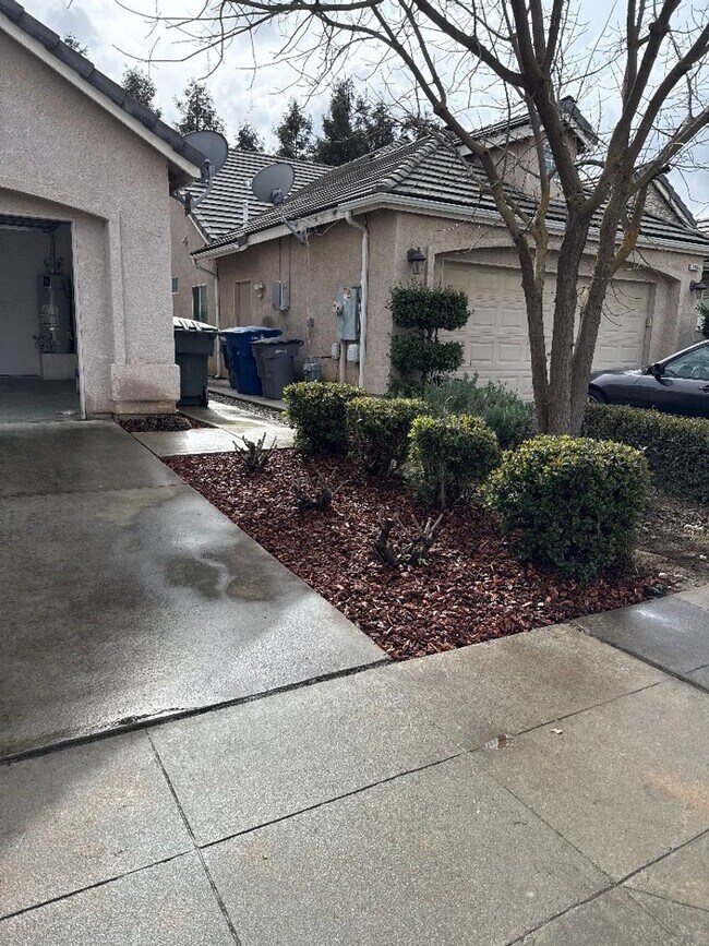 Photo - Fabulous 3/2 built in 2003 in the desirabl...