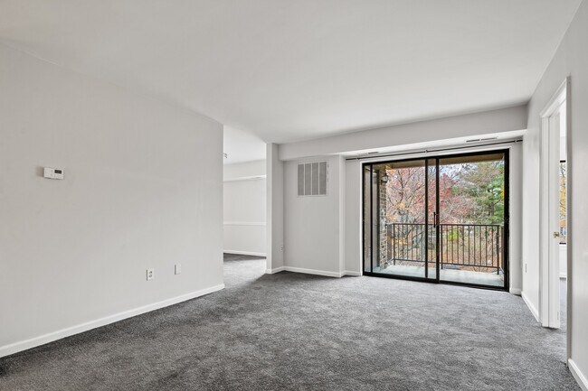 Photo - 142 Georgetown Rd Townhome