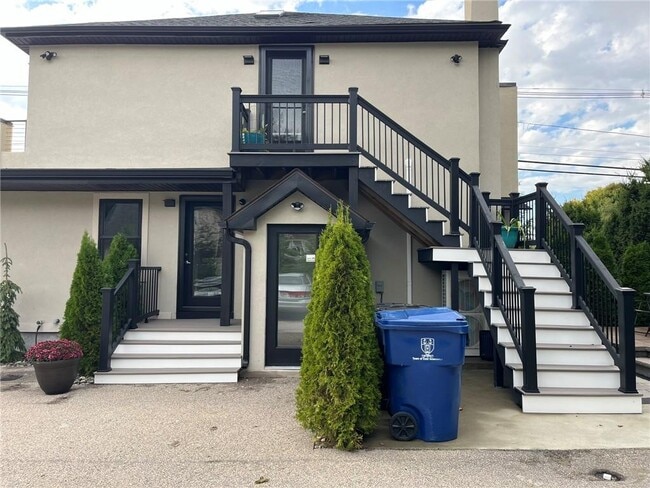 Photo - 850 Main St Unit 2