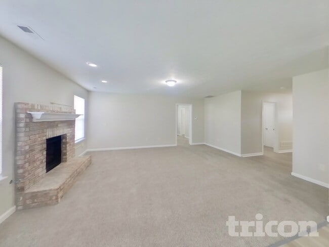 Photo - 214 Rolling Ridge Dr