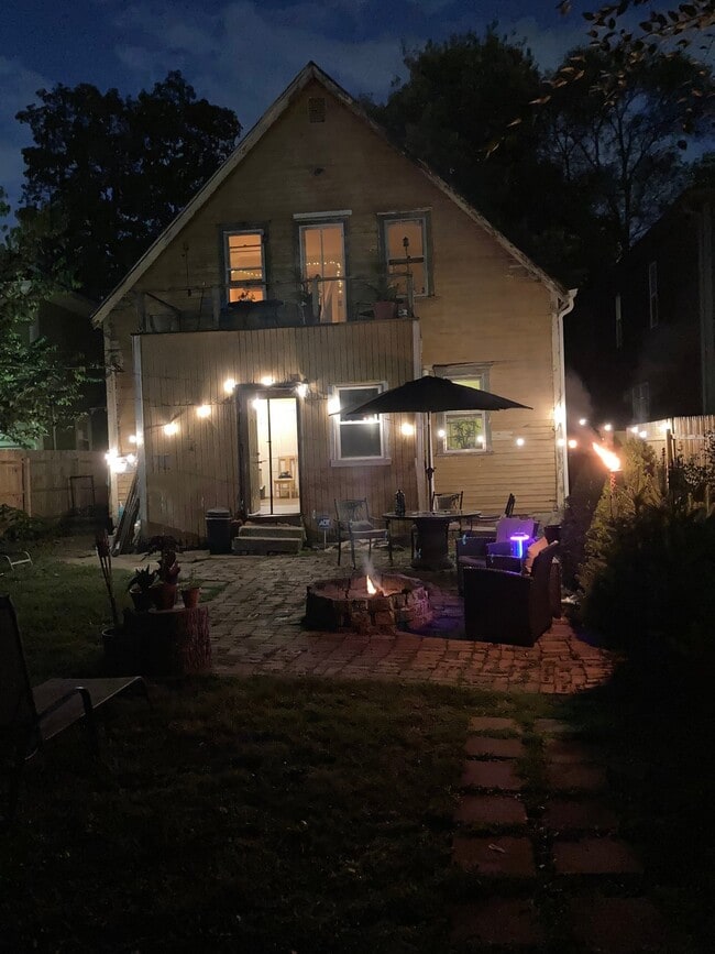Photo - 3235 N Kenwood Ave