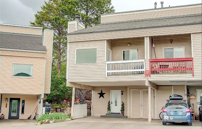 Building Photo - 350 Old Fish Creek Falls Rd