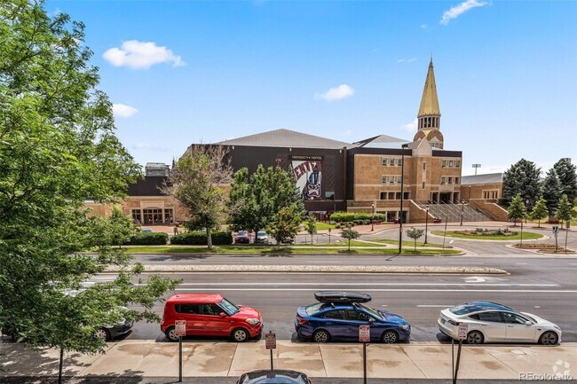 Building Photo - 2225 Buchtel Blvd Unit 204 Rental