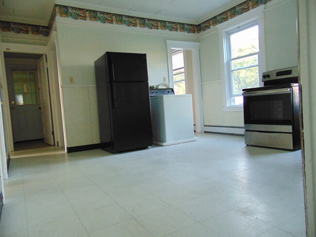 Photo - 32 Douglas St Unidad Apt 2