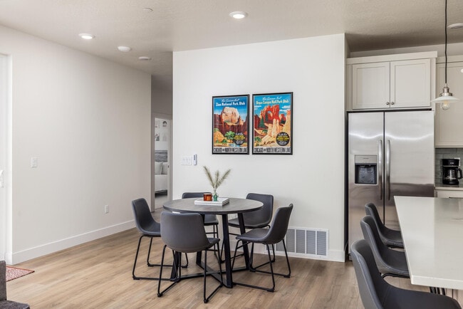 Photo - Desert Color Condo