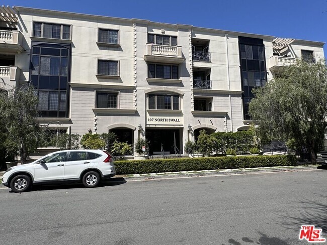Building Photo - 107 N Swall Dr Unit 303 Rental