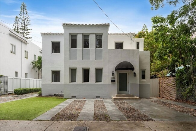 Building Photo - 2356 SW 16th Ave Rental