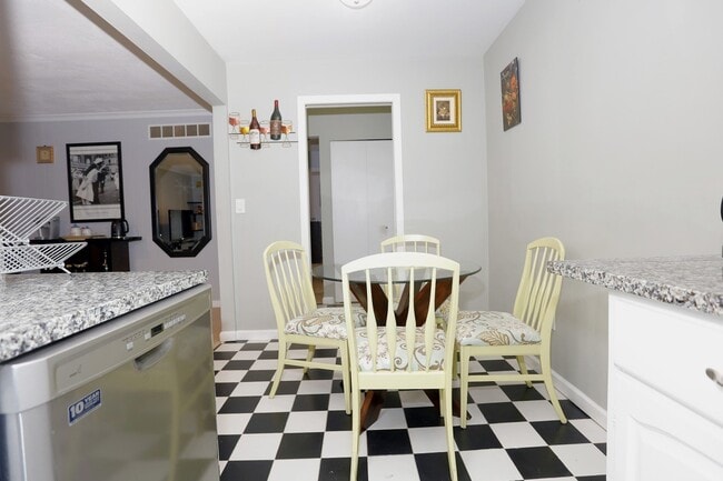 Photo - 1616 Washtenaw Ave