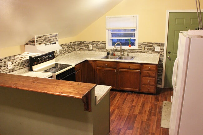 Cocina grande - 428 Merrick St Apartamentos Unidad 428 Merrick