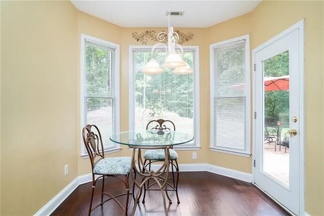 Photo - 3915 High Gables E