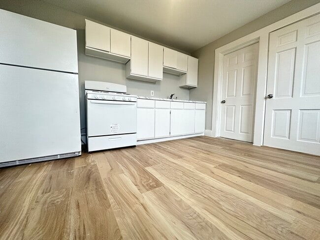 Photo - 159 E Central St Unit 2nd fl