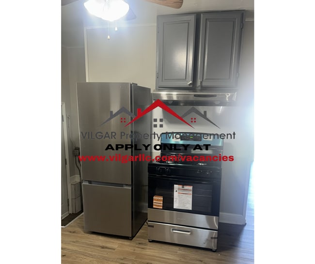 Photo - Step into comfort and convenience with thi...