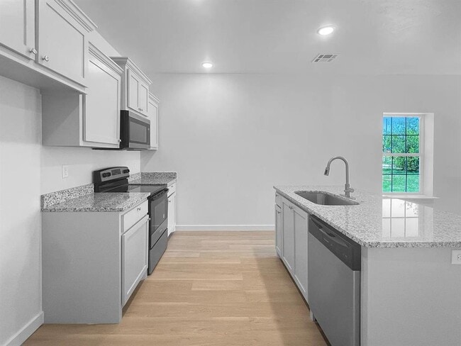 Photo - 1705 SW Washington Ave