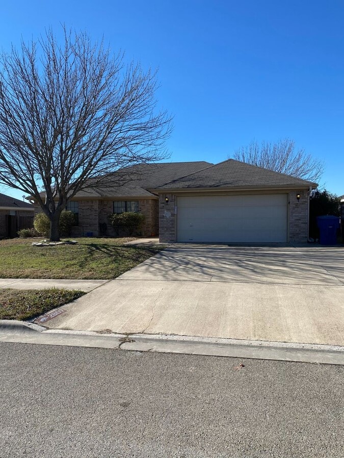 GORGEOUS 3 BED/ 2 BATH HOME IN HOUSE CREEK... - GORGEOUS 3 BED/ 2 BATH HOME IN HOUSE CREEK...