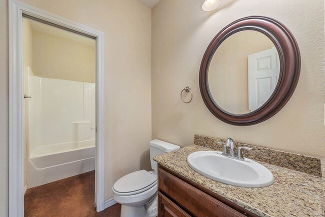 Photo - Available August 2026! 4 Bed, 3 Bath in Ho...