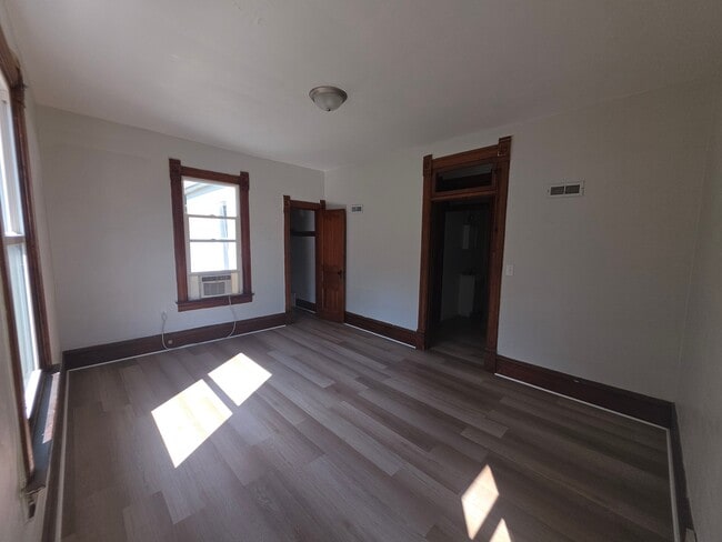 300 Colona Ave Unit E