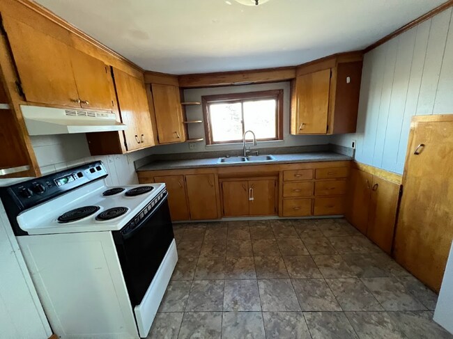 58 Dartmouth St Unit 2