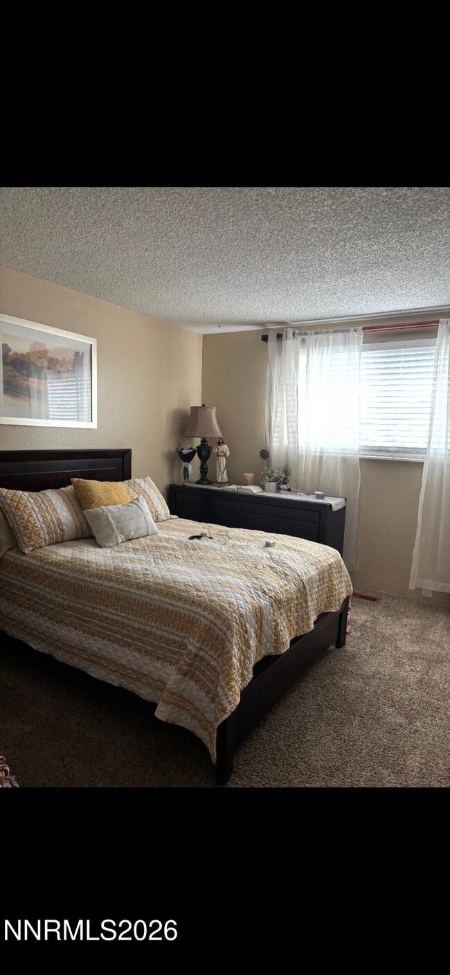 Photo - 1667 London Cir