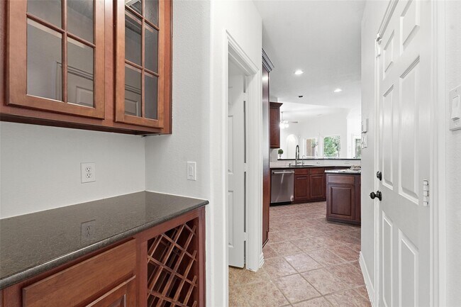 Photo - 58 N Scribewood Cir