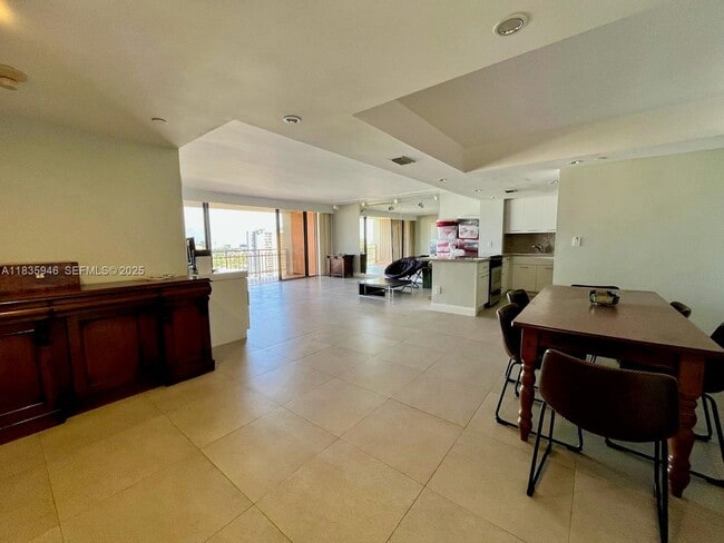 Photo - 11113 Biscayne Blvd Unidad 1956