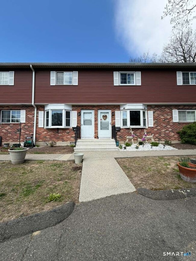 Building Photo - 35 Leslie Rd Unit L