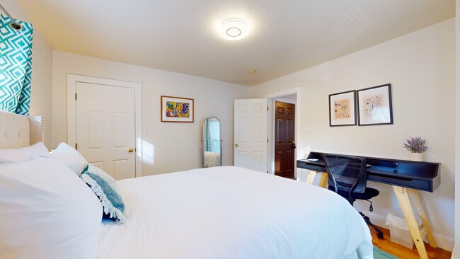 Photo - 22 Hews St Unit #2