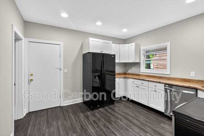 Photo - 620 Auburn Ave Unit 2