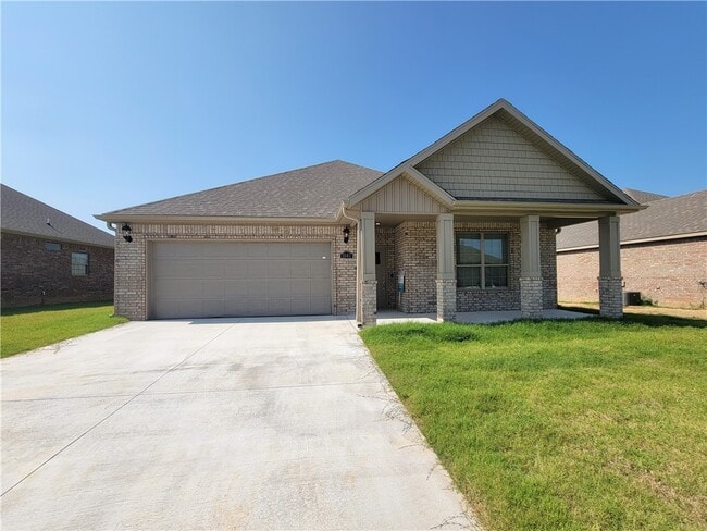 Photo - 1041 E Skyline Lp