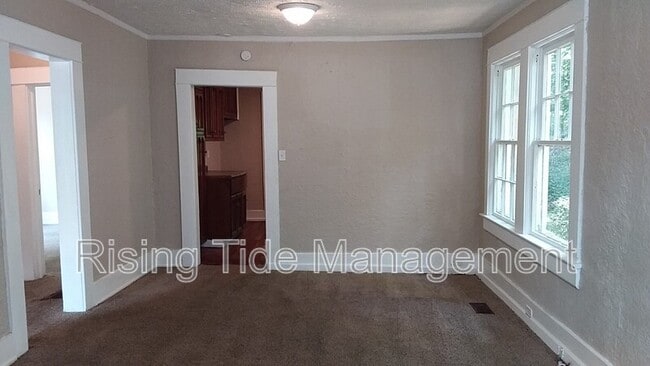 Photo - 701 84th St S