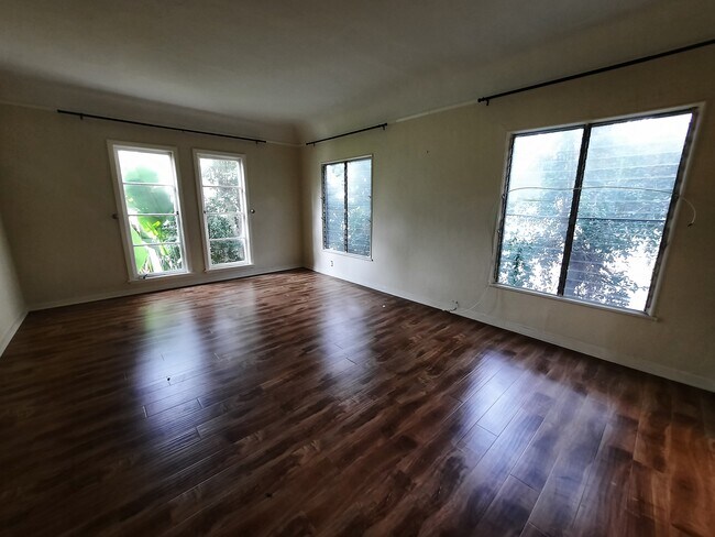 Photo - 148 S Bedford Dr Unit 7