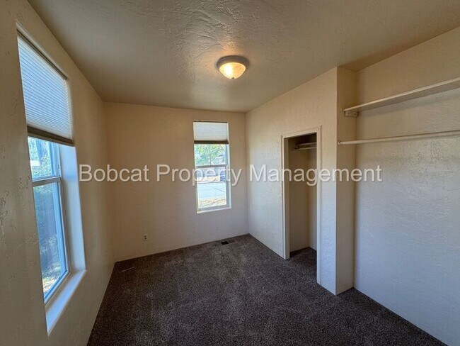 Photo - 117 E Adams St