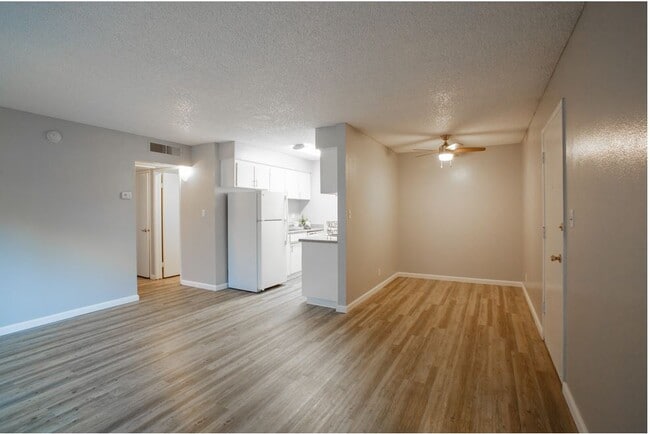 Photo - Riverglen by the River