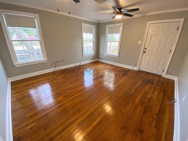 Photo - Remodeled 2BR/1BA with Hardwood Floors & L...