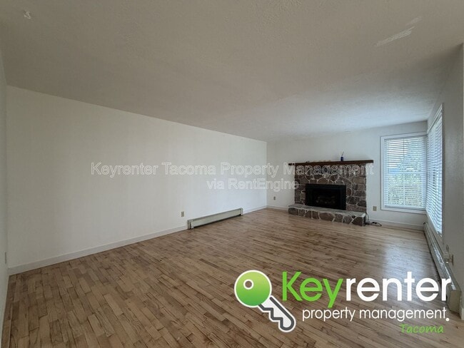 Photo - 629 Sandra Lee Ct SE