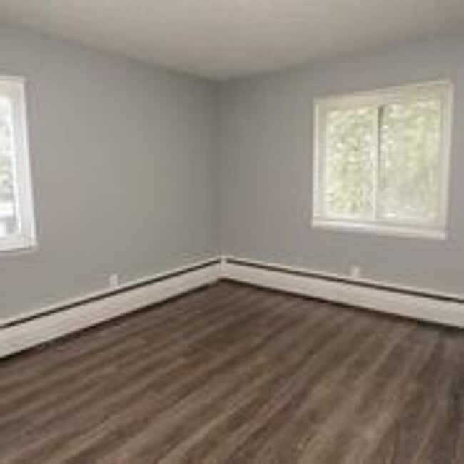 Photo - 2 Bedroom 1 bath - Completely renovated - ... Unit 50-104