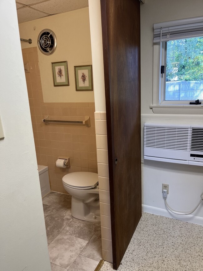 Photo - 808 Fairway Dr