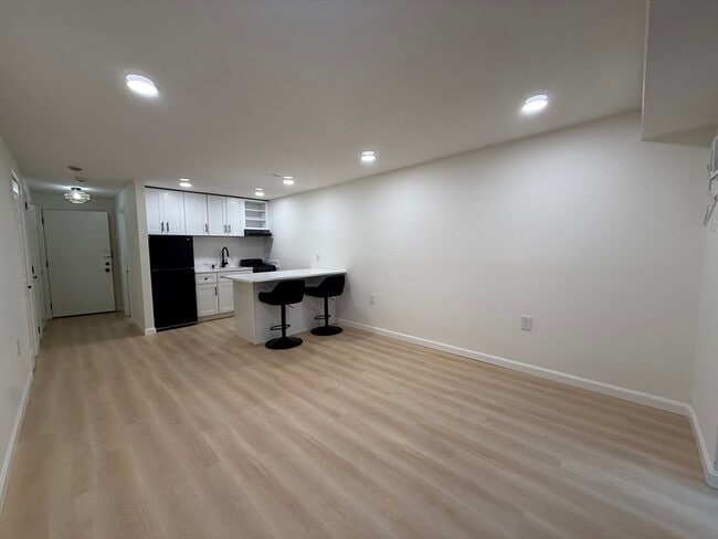Photo - 2 Greenbriar Dr Unit 103