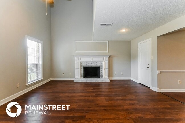 Photo - 405 Lymon Cove