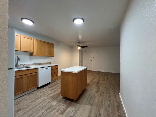 Photo - 17260 SW Heritage Ct Unidad 63