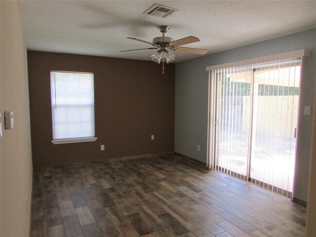 Photo - 1406 Middle Park St