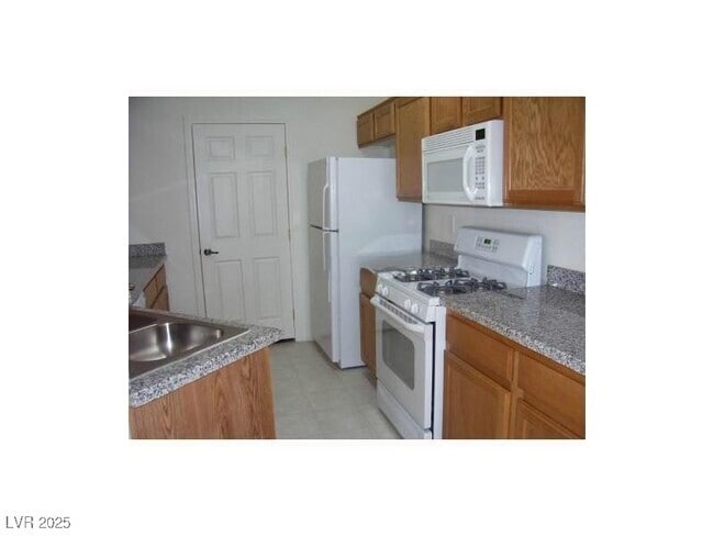 Building Photo - 5855 Valley Dr Unit 2029 Rental
