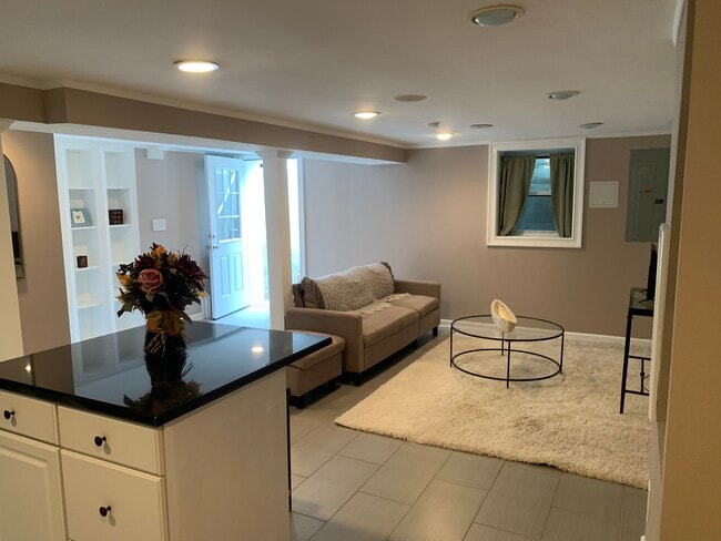 986 Third Ave Unit Studio apartment