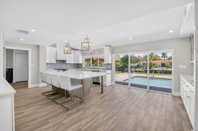 Photo - 1254 SW 4th Ct