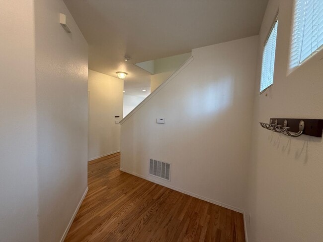 Photo - 3 Bed/2.5 Bath Single Family Home in River Canyon Estates - BRAND NEW CARPET