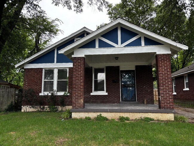 Photo - 2022 Waverly Ave